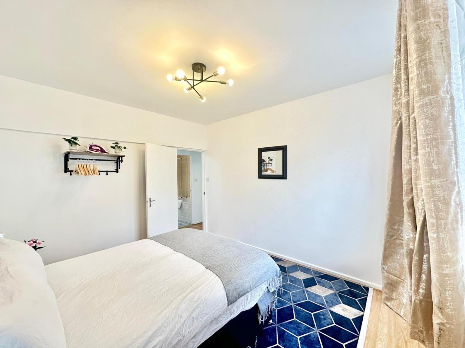 Paddington Beautiful Two Bedroom * Londra
