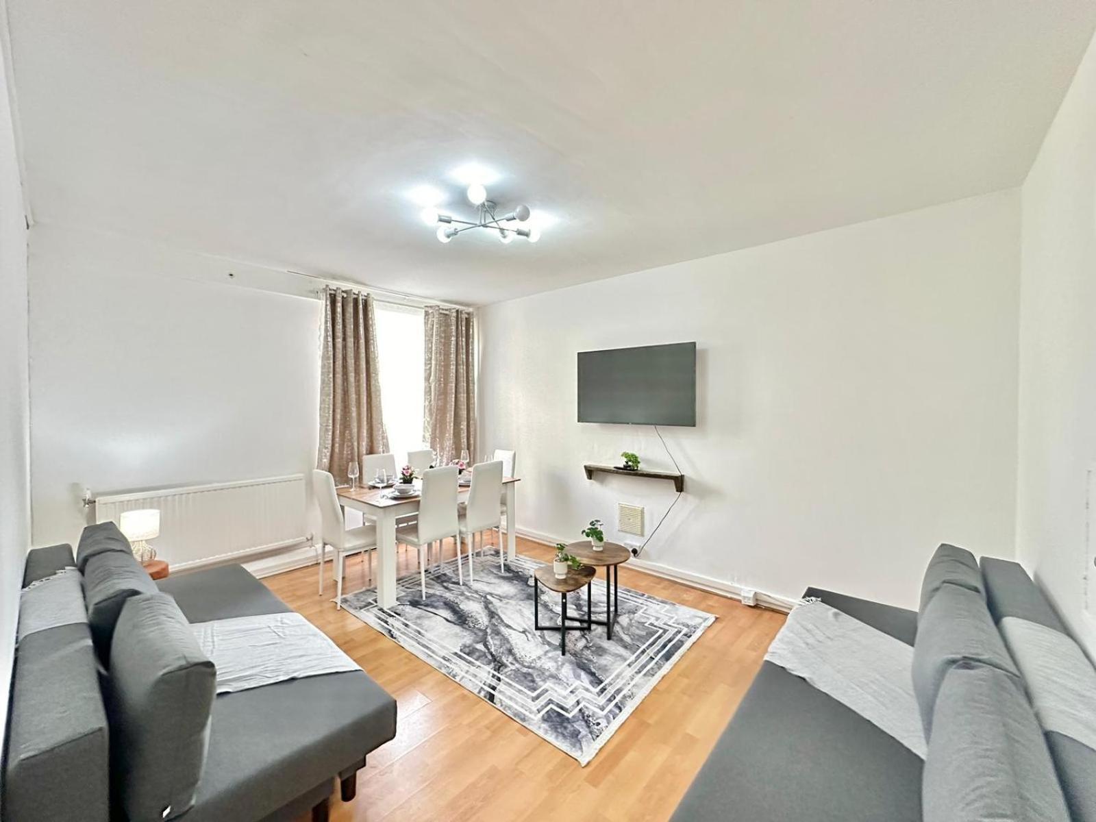 Paddington Beautiful Two Bedroom Apartment