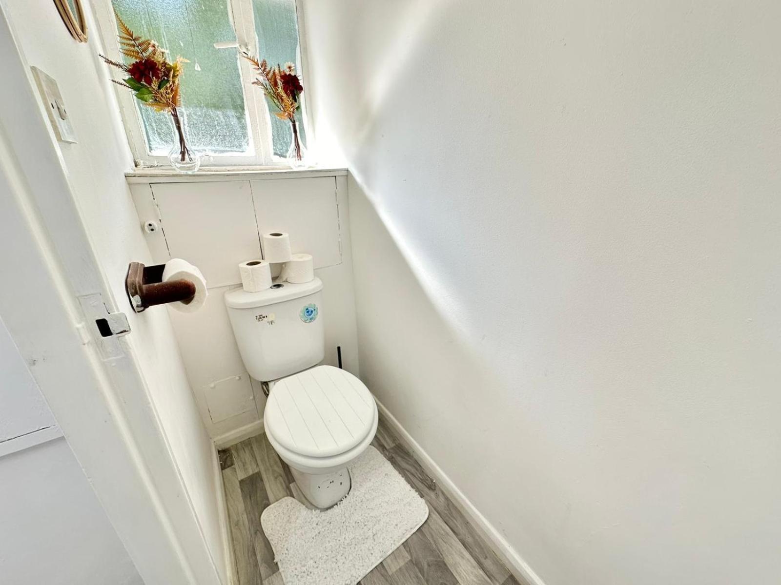 Paddington Beautiful Two Bedroom Apartment London