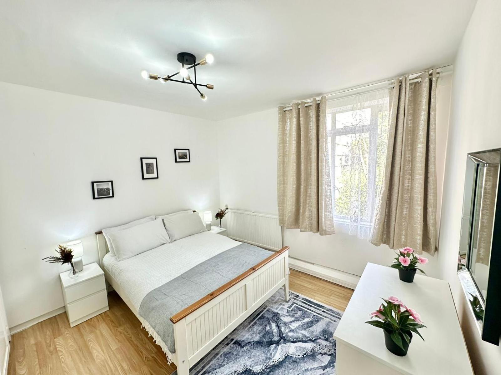 Paddington Beautiful Two Bedroom
