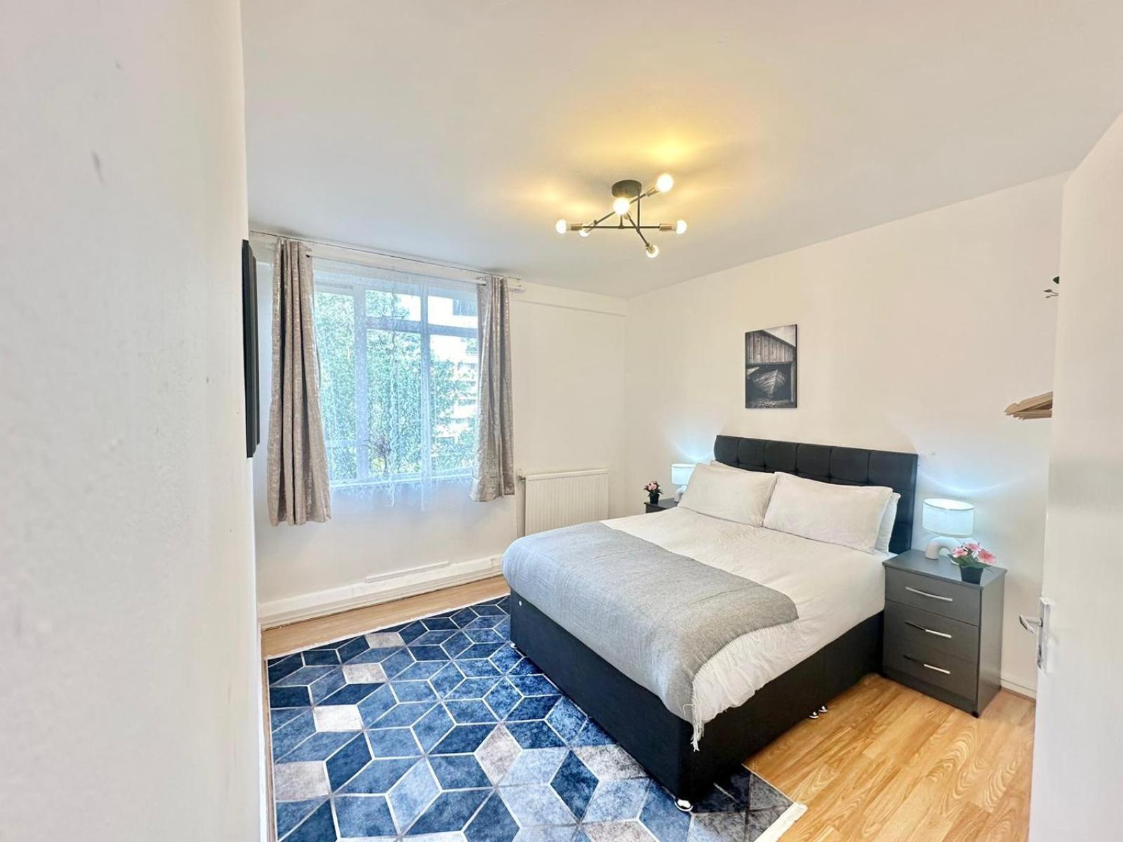 Paddington Beautiful Two Bedroom